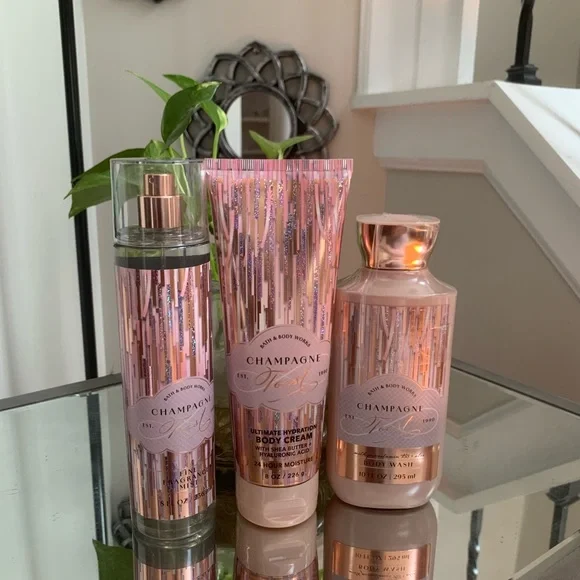 B&BW Champagne Toast Body Care Set - Picture 1 of 5